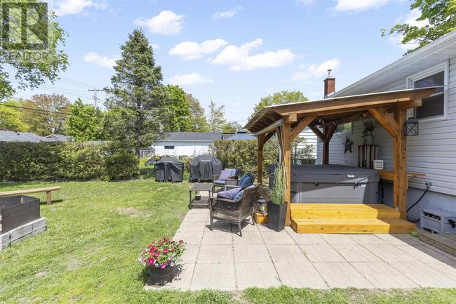 140 Ashgrove Ave, Home with 2 bedrooms, 2 bathrooms and null parking in Sault Ste. Marie ON | Image 7