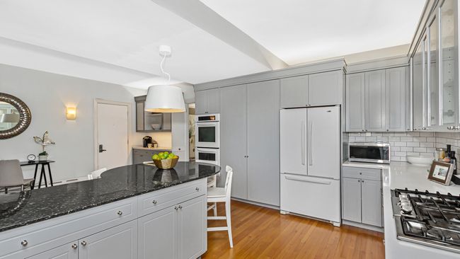 APT-12A - 3300 N Lake Shore Dr, Home with 3 bedrooms, 3 bathrooms and 1 parking in CHICAGO IL | Image 10