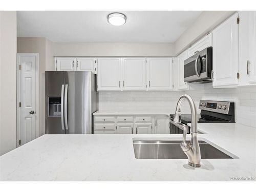 6043 E Briarwood Dr, Centennial, CO, 80112-1029 | Card Image