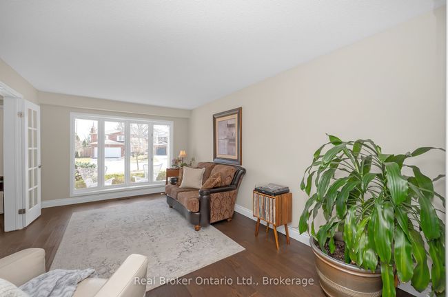 2013 Windy Oaks Dr, House other with 5 bedrooms, 4 bathrooms and 4 parking in Burlington ON | Image 6