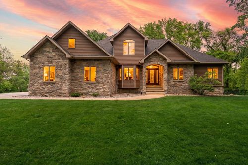 64 Nicholas Dr, Valparaiso, IN, 46383 | Card Image