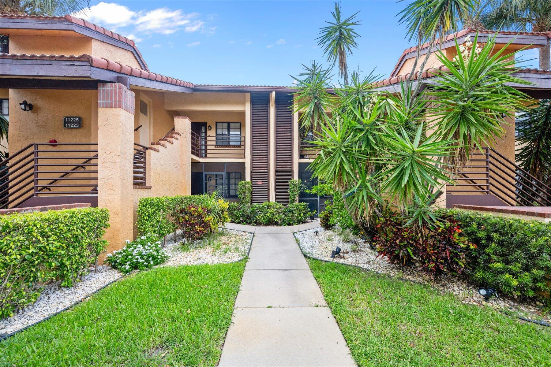 Aspen Glen Dr, Boynton Beach, FL 33437
