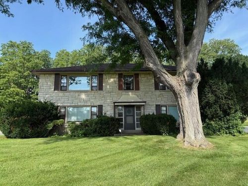 4-605 Elm Grove Road, Elm Grove, WI, 53122 | Card Image