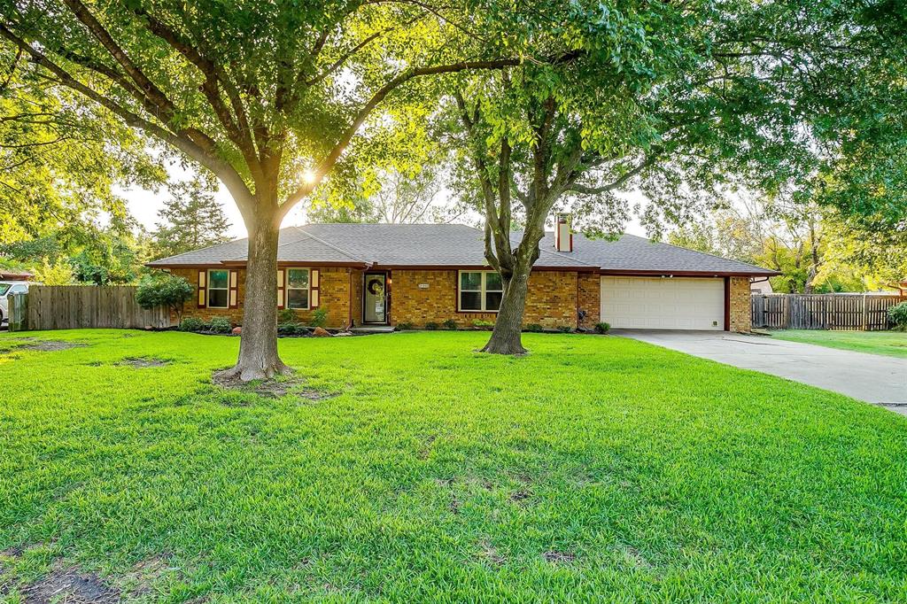 Lorene Dr, Red Oak, TX 75154
