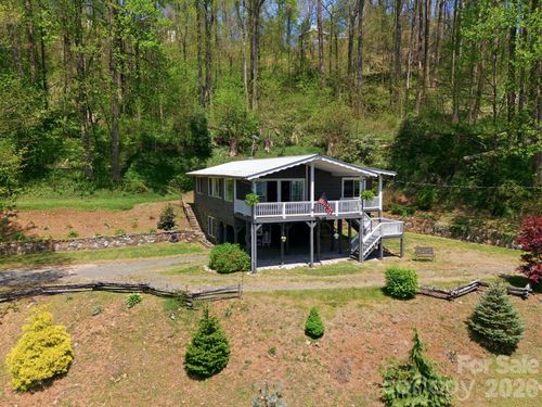 199 Alpine St, Morganton, NC, 28655-9261 | Card Image