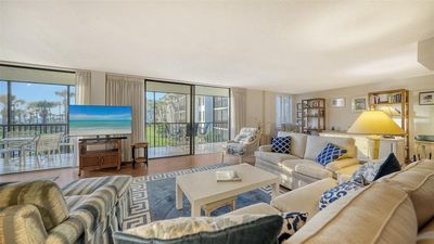 G5-201-AND-203 - 1965 Gulf Of Mexico Drive, Condo with 4 bedrooms, 3 bathrooms and null parking in Longboat Key FL | Image 3