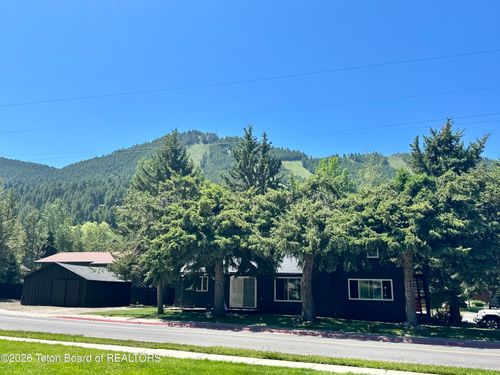 500 E Kelly Ave, Jackson, WY, 83001-8546 | Card Image