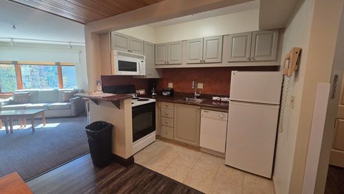 1207-90 Loon Mountain Rd, Lincoln, NH, 03251-4303 | Card Image