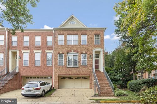 2802 Saint Croix Dr, VIENNA, VA, 22180-7449 | Card Image