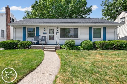 21600 Revere St, Saint Clair Shores, MI, 48080-3951 | Card Image