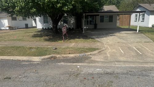 813 Rancho Dr, Mesquite, TX, 75149-5205 | Card Image