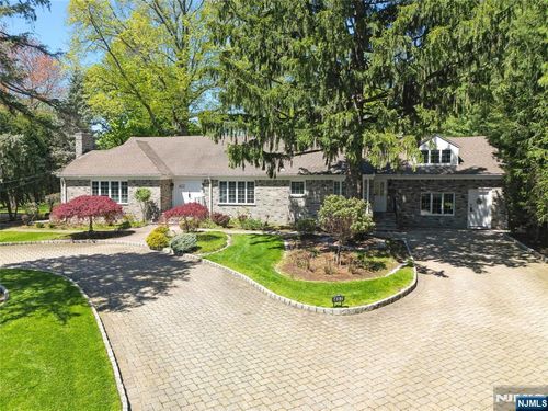 457 Summit St, Norwood, NJ, 07648-1220 | Card Image