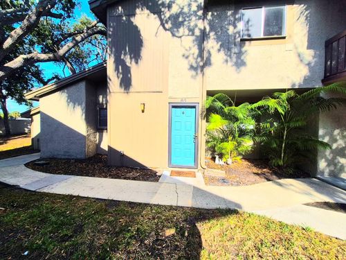 45a1-6345 Newtown Cir, TAMPA, FL, 33615-3629 | Card Image