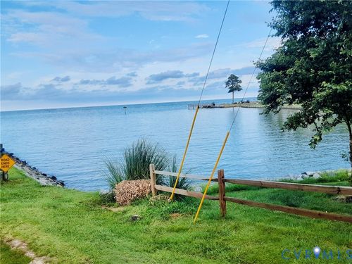28 Lane Rd, Reedville, VA, 22539-4029 | Card Image