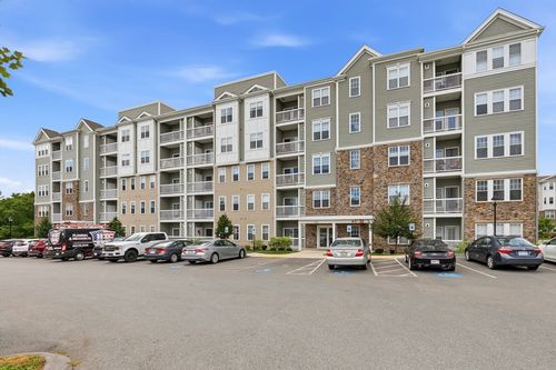 202-260 Martins Lndg, North Reading, MA, 01864-2095 | Card Image