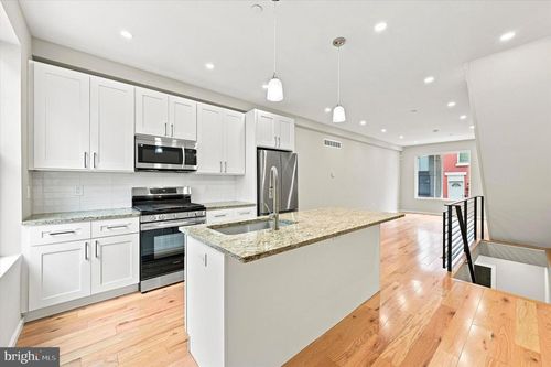 1713 W Seybert St, PHILADELPHIA, PA, 19121-5016 | Card Image