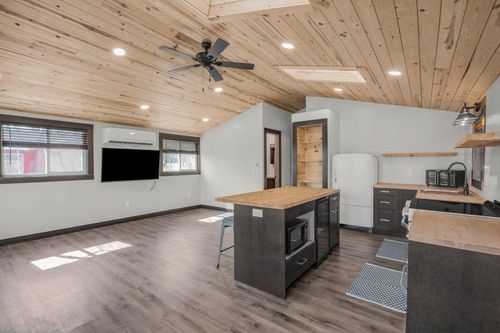 27843 Lakelawn Dr, Lindstrom, MN, 55045-9436 | Card Image