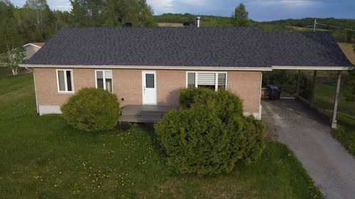 124 Rue Principale (Lac-Des-Aigles), Lac-des-Aigles, QC, G0K1V0 | Card Image