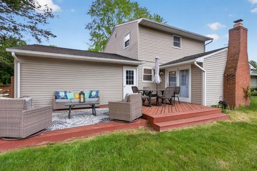 3324 Blue Ln, Jackson, MI, 49203-4980 | Card Image