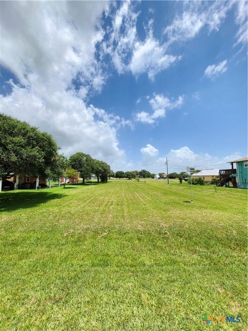 853 Swallow Dr, Palacios, TX, 77465-1736 | Card Image
