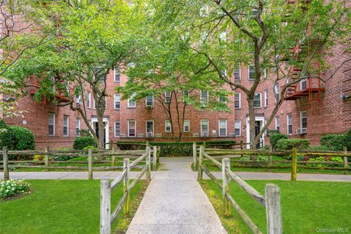 apt-b18-766 Bronx River Rd, Yonkers, NY, 10708-7966 | Card Image