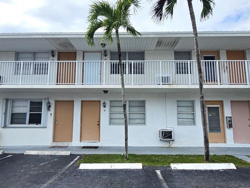 apt-14-810 Lake Shore Dr, Lake Park, FL, 33403-2946 | Card Image