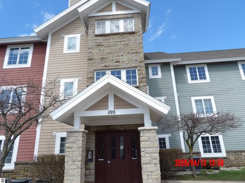 102-wk-4-1246 Sunnyside Drive, Cadillac, MI, 49601 | Card Image