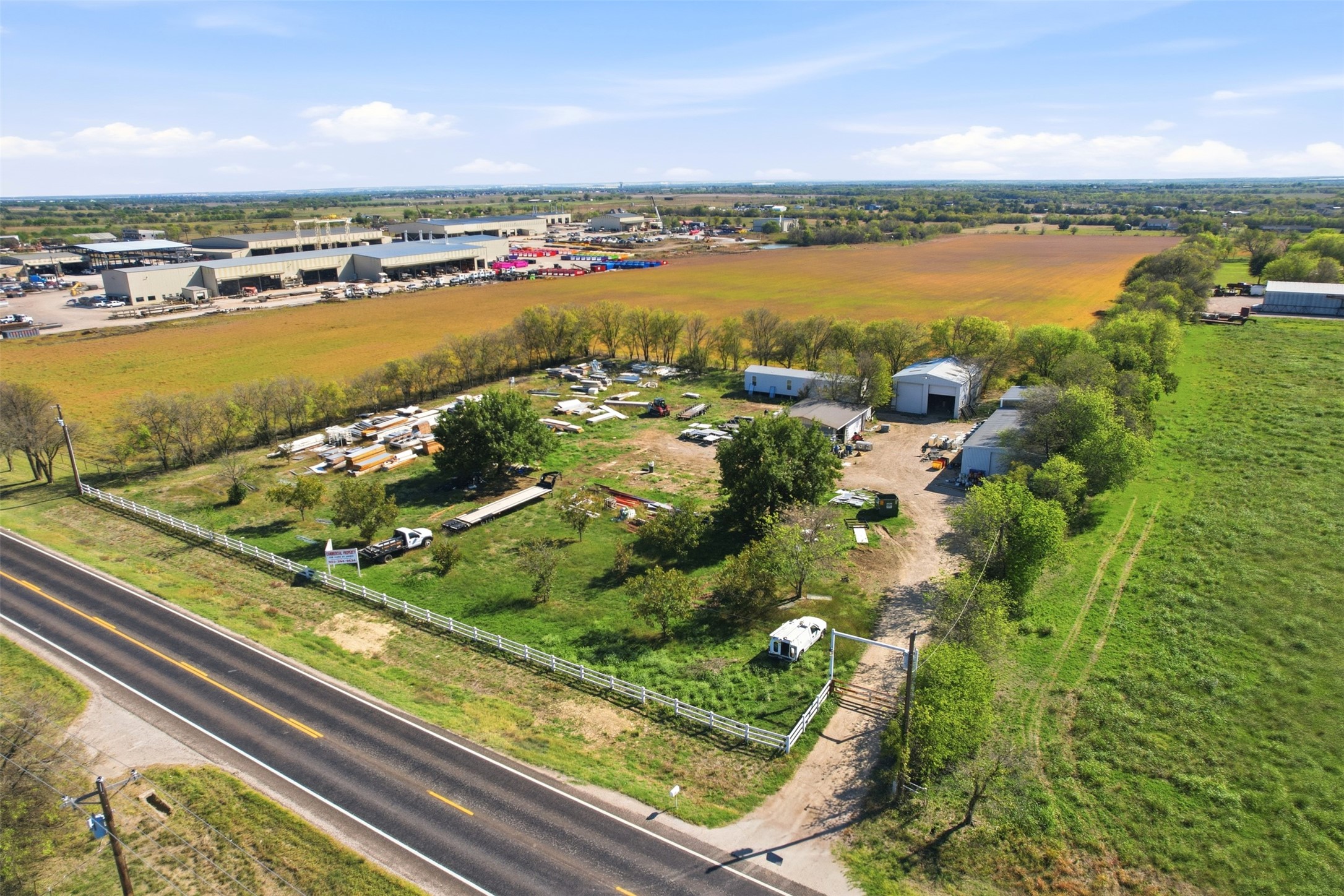 Commercial Lease in Rhome 3