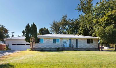 510 E Barker St, Home with 4 bedrooms, 2 bathrooms and null parking in Medical Lake WA | Image 1