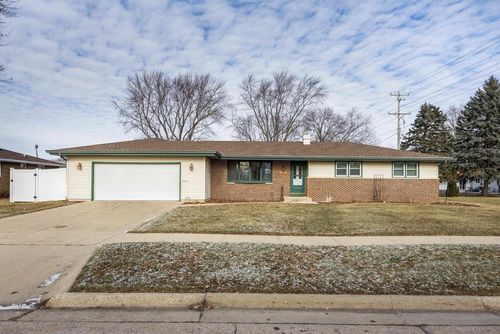 1913 Black Bridge Road, Janesville, WI, 53545 | Card Image