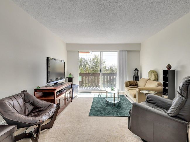 204 - 910 Fifth Avenue, Condo with 2 bedrooms, 1 bathrooms and 1 parking in New Westminster BC | Image 4