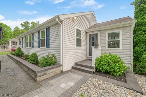 2 Sharon Ct, Randolph, NJ, 07869-2607 | Card Image