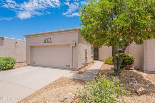 2311 S Cliff Dr, Green Valley, AZ, 85614-1451 | Card Image