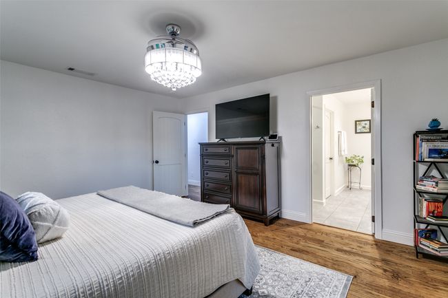 854 E Wall St, House other with 3 bedrooms, 2 bathrooms and null parking in Grapevine TX | Image 19