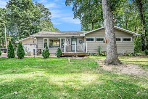 68863 6th St, Edwardsburg, MI, 49112-9555 | Card Image