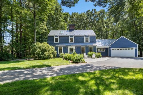 40 T J Gamester Ave, Portsmouth, NH, 03801-5821 | Card Image