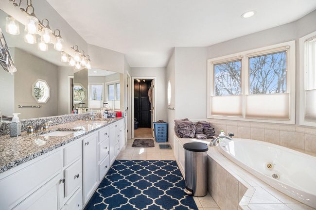 9037 Yorkshire Dr, House other with 4 bedrooms, 4 bathrooms and null parking in Saline MI | Image 16