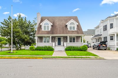 49 North Street, House other with 4 bedrooms, 3 bathrooms and null parking in Bay Head NJ | Image 2