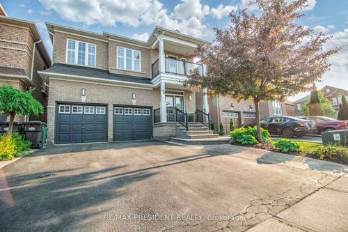 44 Robitaille Dr, Brampton, ON, L6R0H6 | Card Image