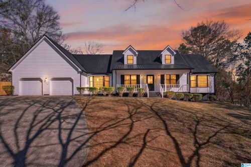 800 Nelson Rd, OXFORD, AL, 36203-2153 | Card Image