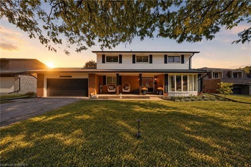 25 Cedarland Dr, Brantford, ON, N3R6G9 | Card Image