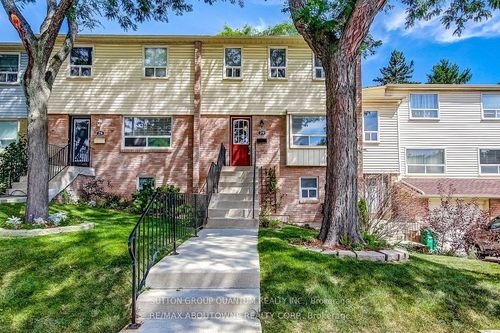 29-1055 Shawnmarr Rd, Mississauga, ON, L5H3V2 | Card Image