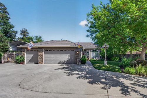 2007 Ashcroft Avenue, Clovis, CA, 93611 | Card Image