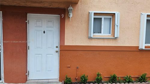 apt-9-8079 Nw 8th St, Miami, FL, 33126-2833 | Card Image