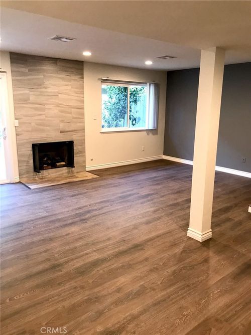 unit-b-10210 Oklahoma Ave, Chatsworth, CA, 91311-7395 | Card Image