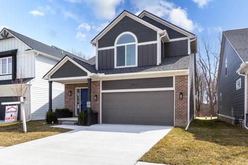 27632 Maryjane Ln E, New Baltimore, MI, 48047-2917 | Card Image