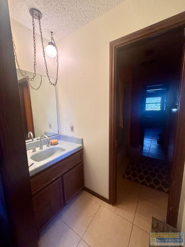 108 Palma Ln, House other with 3 bedrooms, 3 bathrooms and 2 parking in Bayview TX | Image 23