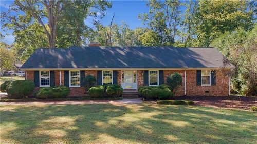 501 Mendenhall Rd, Jamestown, NC, 27282-9699 | Card Image