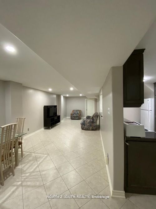 bsmt-12 Villandry Cres, Maple, ON, L6A2R1 | Card Image
