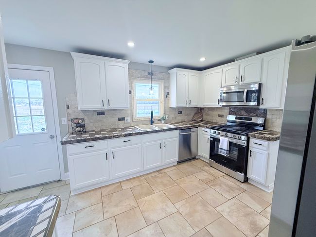 23504 W Winston Ave, House other with 4 bedrooms, 2 bathrooms and 8 parking in Plainfield IL | Image 6